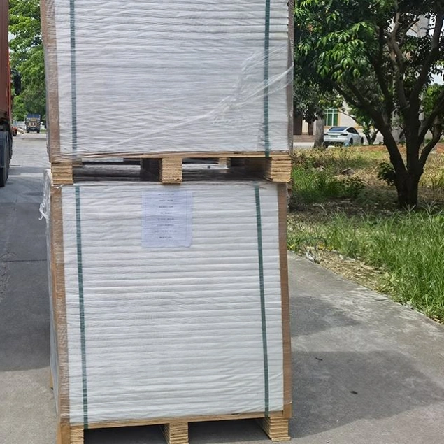 出厂价 GC1 C1S 象牙色纸板 用于高档礼品盒包装盒的纸板