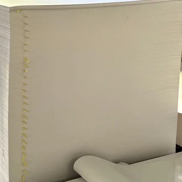 高克重无木浆胶印纸 50-120gsm 奶油色用于高端艺术书籍插图