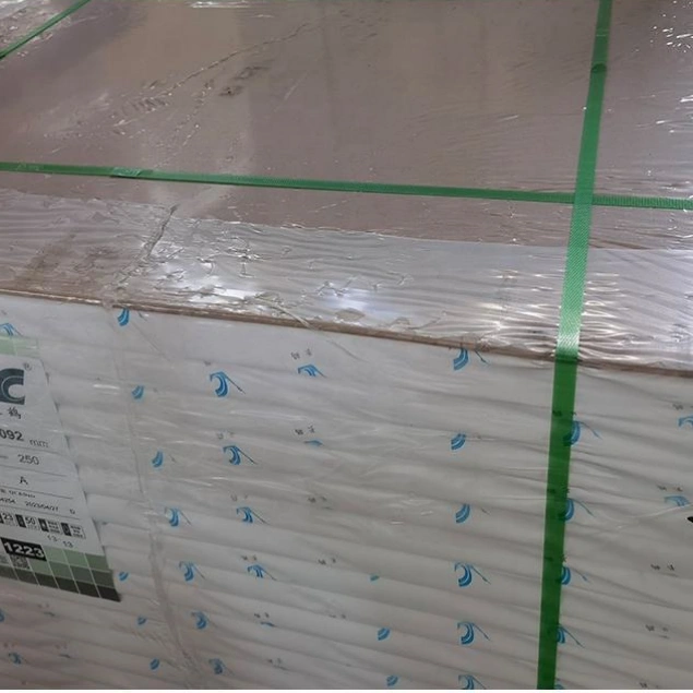 高品质GC1 GC2 FBB C1S象牙板纸木浆牛皮纸单面PE认证胶印纸批量供应
