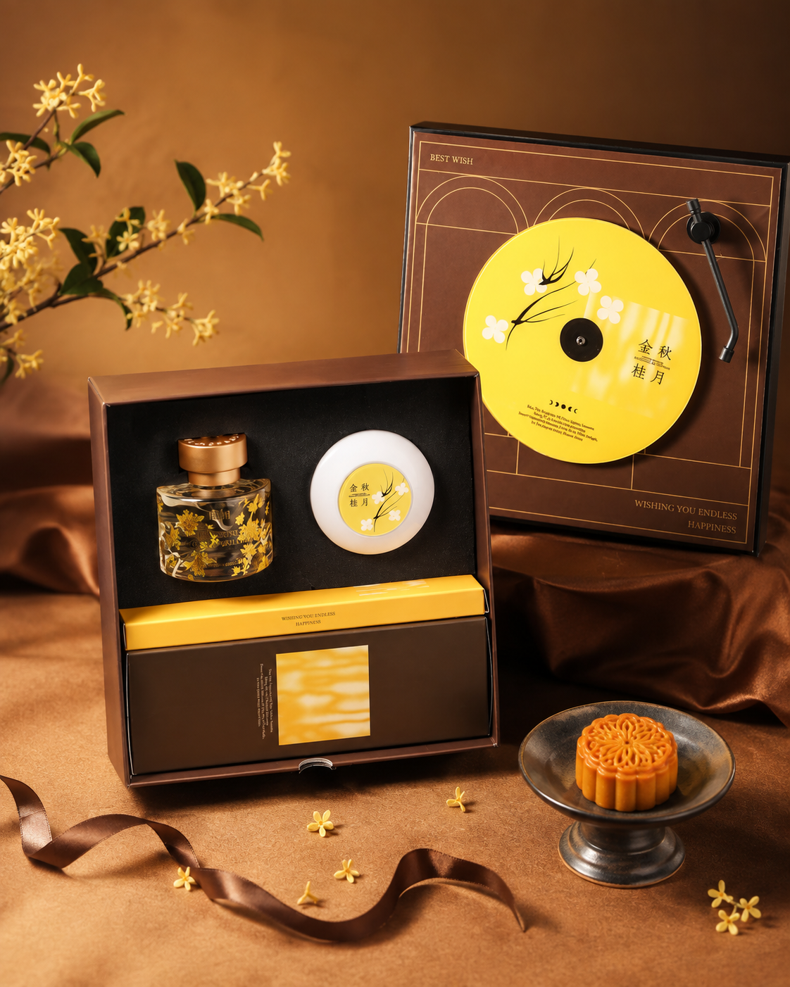 Reduced Black Globe Records in the Autumn Gift Box The moon cake. Covered gift box.
