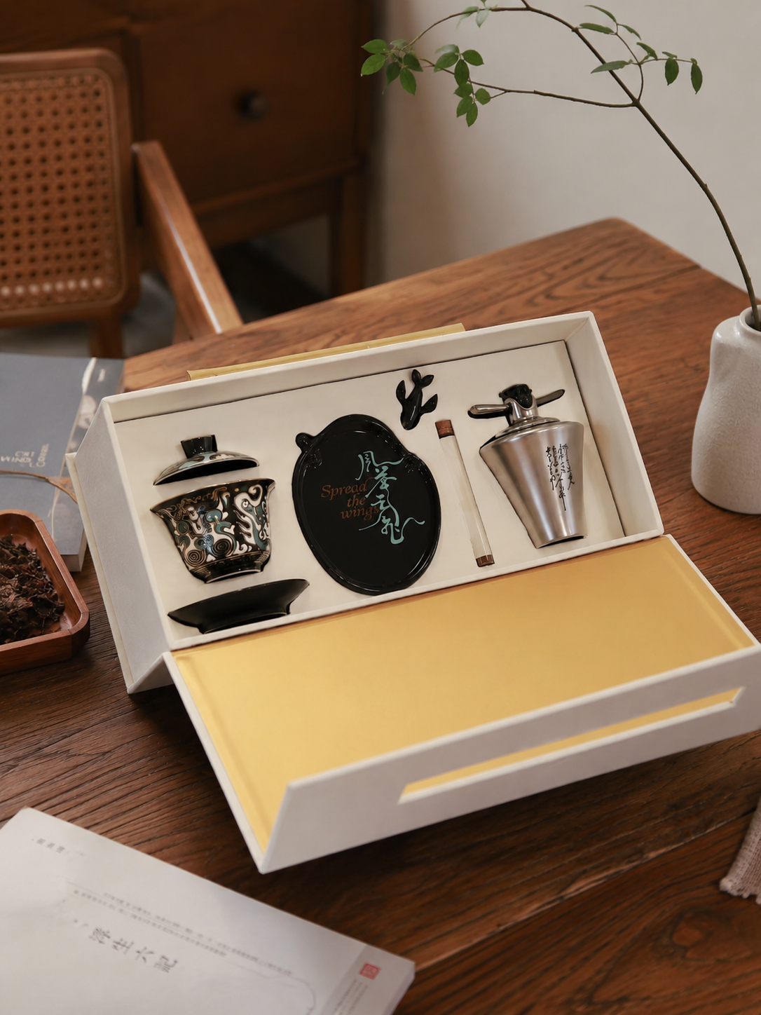 New Chinese Rice Colour Covered The Tea Box. Hot gold gift box.